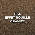 Gros plan d'un profilé de verrière RAL effet rouille granité